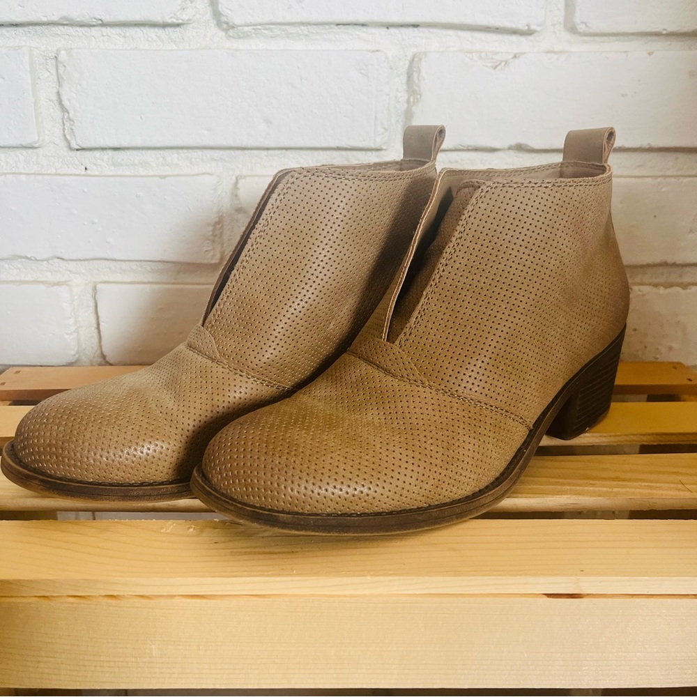 Billabong Eccentric Booties - Dune - image 3
